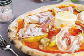 Pizza forno a legna